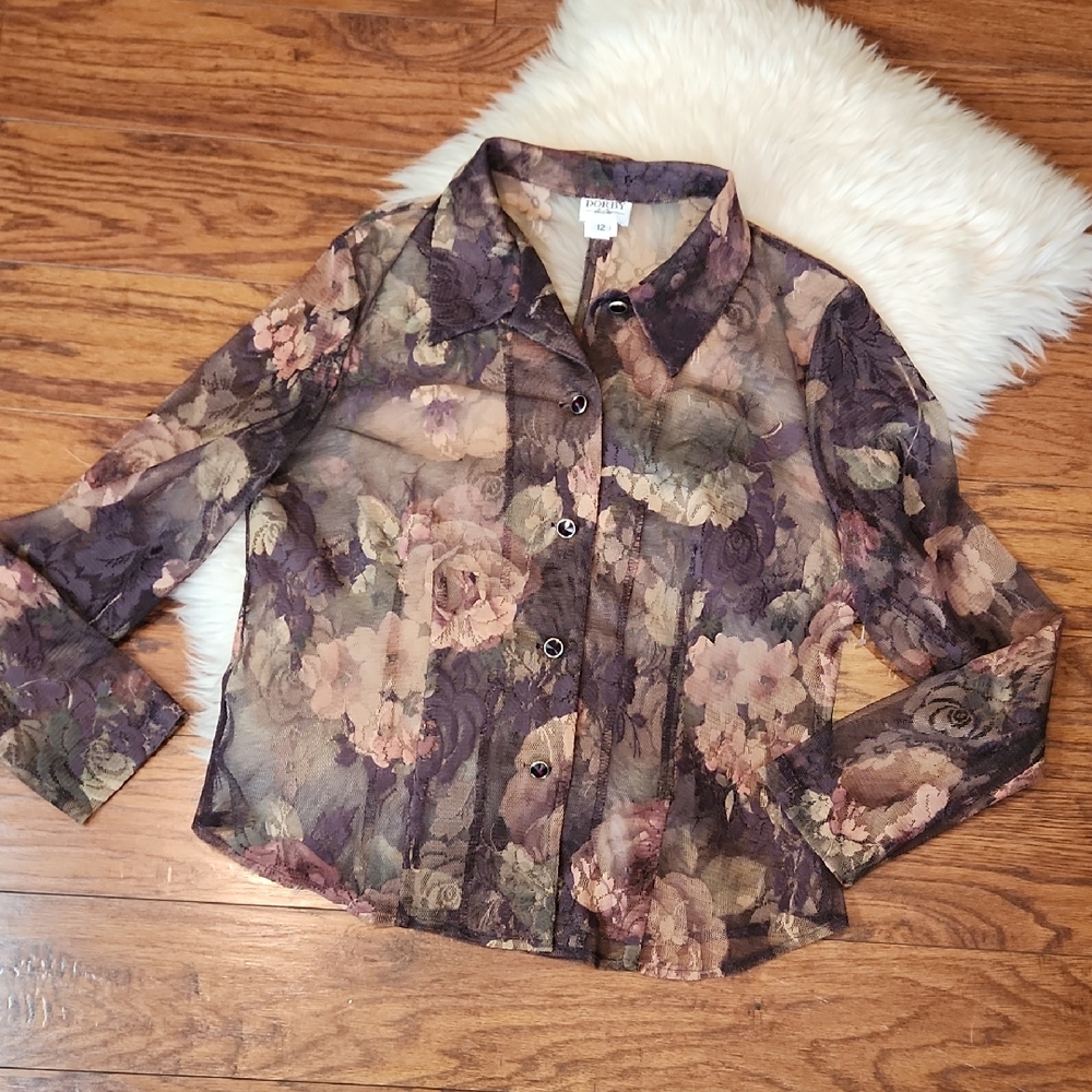 Dorby Dark Floral Lace Button Blouse